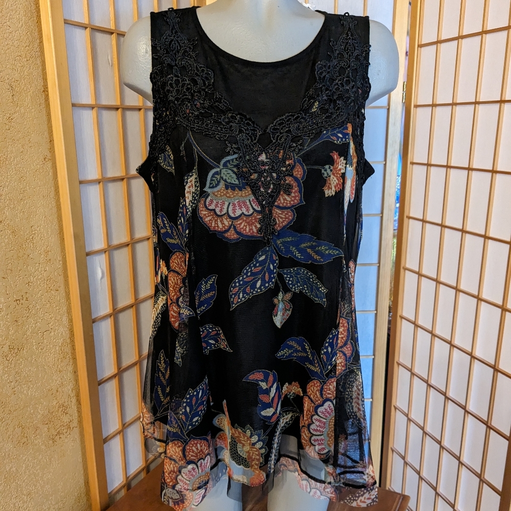 LC Lauren Conrad, NEW with tags, sleeveless top, large.